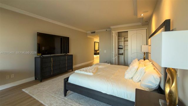 2000 Island Blvd 3004, Aventura, FL 33160