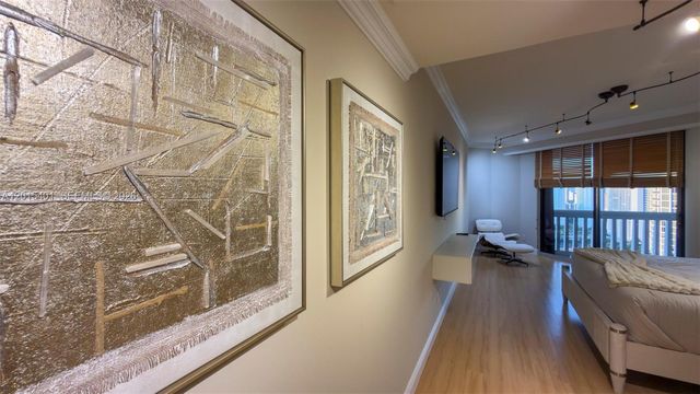 2000 Island Blvd 3004, Aventura, FL 33160