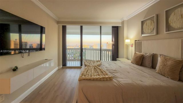 2000 Island Blvd 3004, Aventura, FL 33160