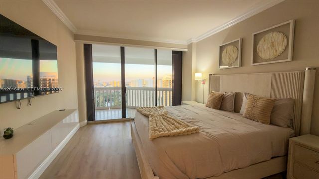 2000 Island Blvd 3004, Aventura, FL 33160