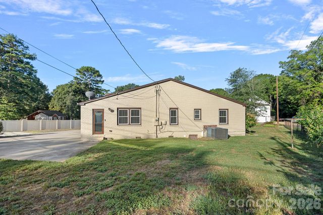 2561 Lumina Avenue, Charlotte, NC 28208