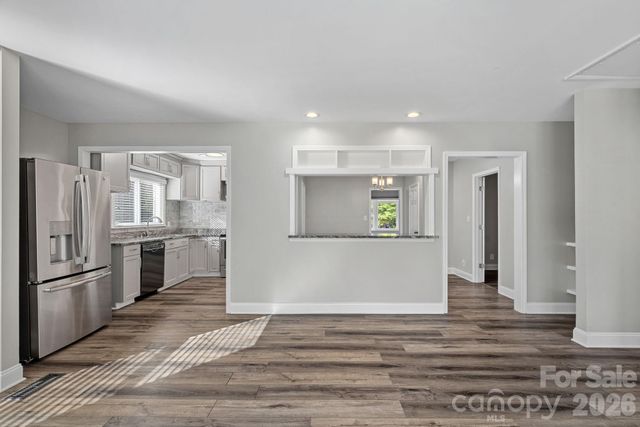 2561 Lumina Avenue, Charlotte, NC 28208