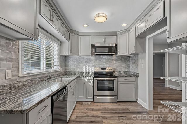 2561 Lumina Avenue, Charlotte, NC 28208