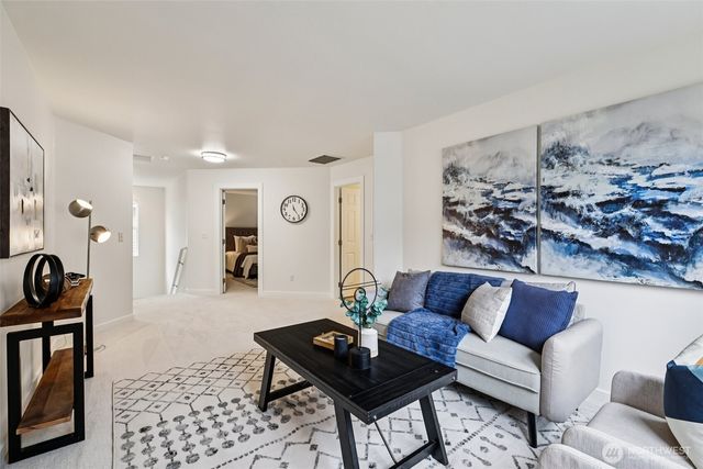 34524 SE Linden Loop, Snoqualmie, WA 98065