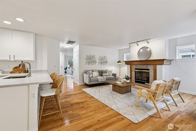 34524 SE Linden Loop, Snoqualmie, WA 98065