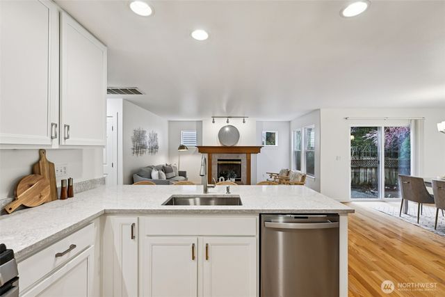 34524 SE Linden Loop, Snoqualmie, WA 98065