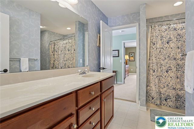 2509 Ludwig Court, Lower Macungie Twp, PA 18062