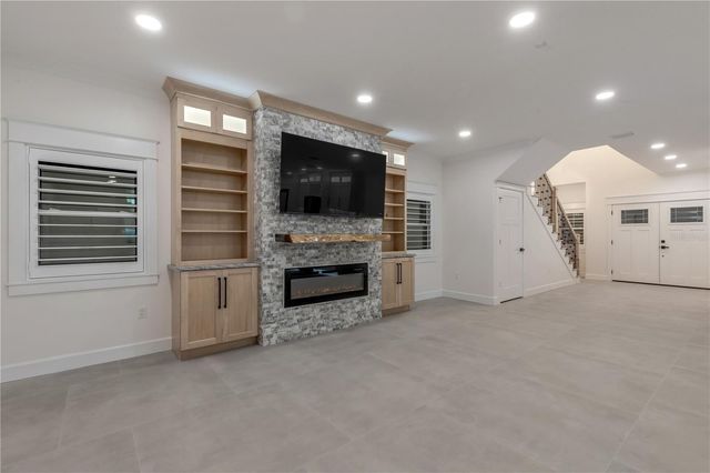 210 DUE EAST STREET, New Smyrna Beach, FL 32169