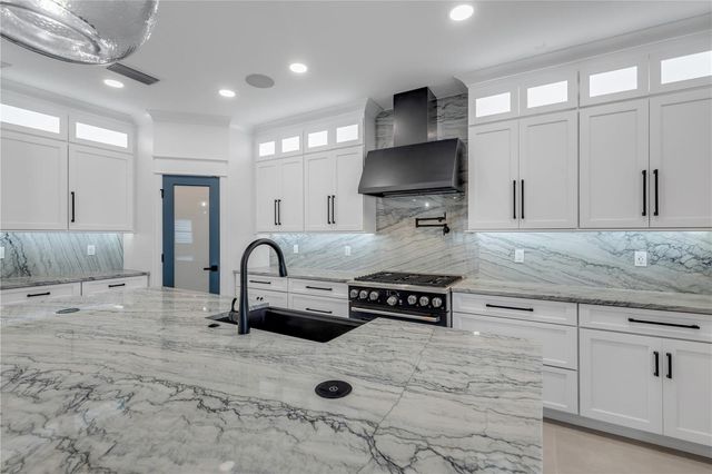 210 DUE EAST STREET, New Smyrna Beach, FL 32169