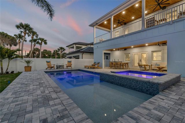 210 DUE EAST STREET, New Smyrna Beach, FL 32169