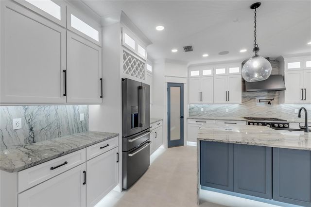 210 DUE EAST STREET, New Smyrna Beach, FL 32169