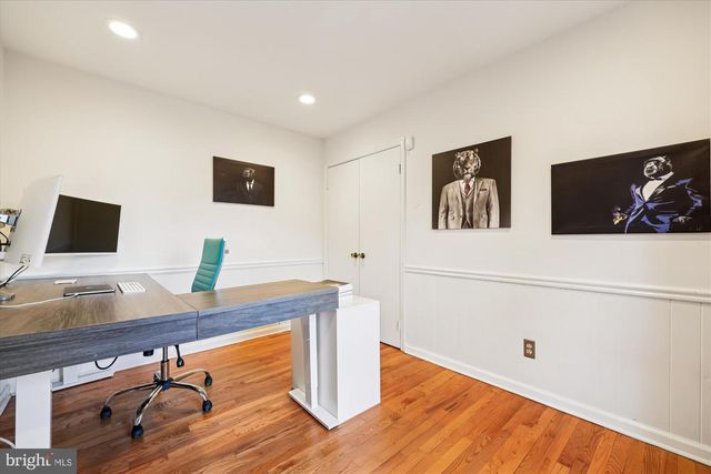 9304 BELLS MILL RD, Potomac, MD 20854