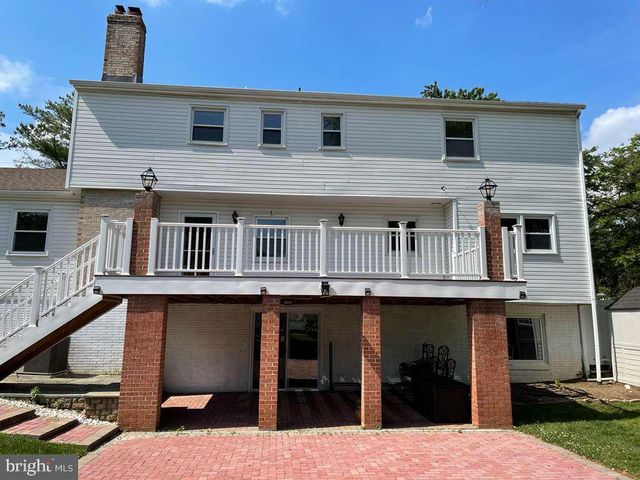 9304 BELLS MILL RD, Potomac, MD 20854