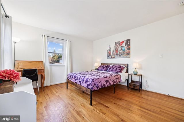 9304 BELLS MILL RD, Potomac, MD 20854