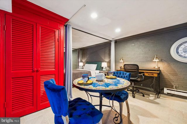 9304 BELLS MILL RD, Potomac, MD 20854