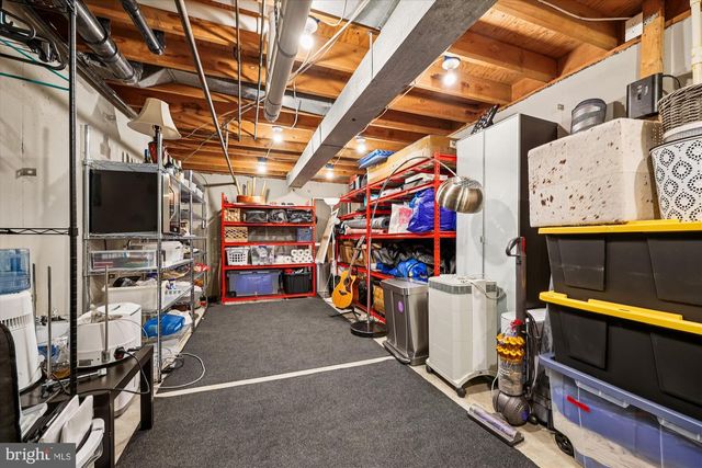 9304 BELLS MILL RD, Potomac, MD 20854