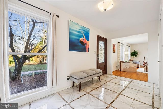 9304 BELLS MILL RD, Potomac, MD 20854