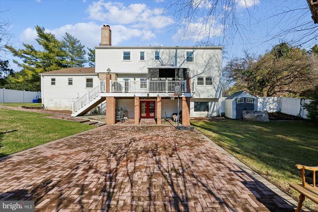 9304 BELLS MILL RD, Potomac, MD 20854