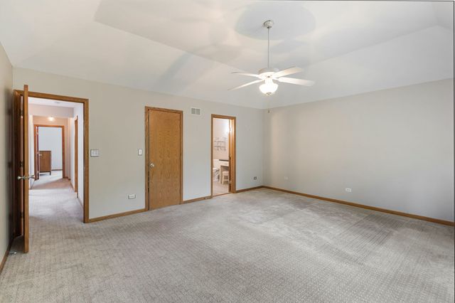9045 ARCHER Avenue, Willow Springs, IL 60480