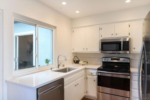 3839 Vista Campana S Unit 42, Oceanside, CA 92057