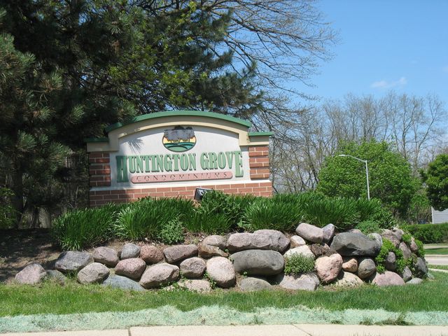 1840 Huntington Boulevard 607, Hoffman Estates, IL 60169