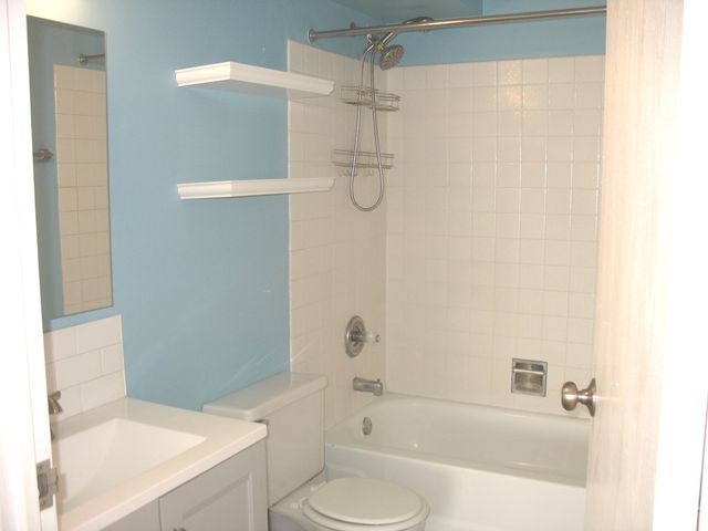 1840 Huntington Boulevard 607, Hoffman Estates, IL 60169