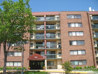 1840 Huntington Boulevard 607, Hoffman Estates, IL 60169