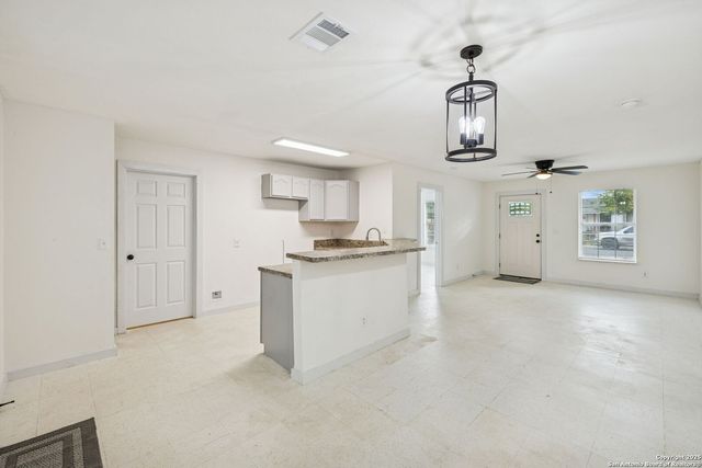 1349 Rivas St, San Antonio, TX 78207