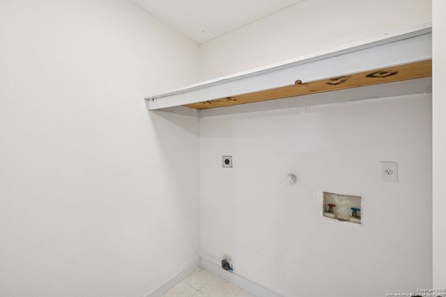 1349 Rivas St, San Antonio, TX 78207