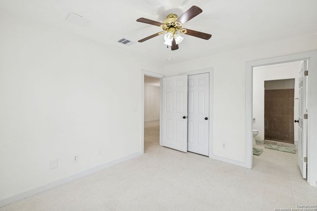 1349 Rivas St, San Antonio, TX 78207