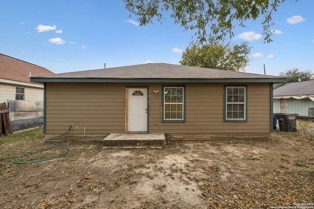 1349 Rivas St, San Antonio, TX 78207