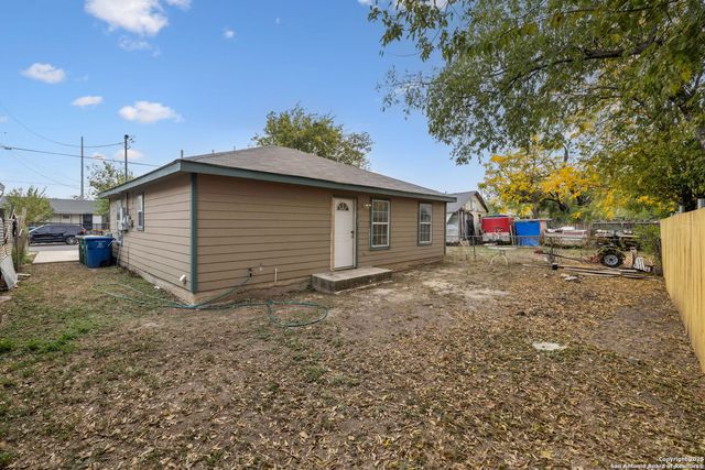 1349 Rivas St, San Antonio, TX 78207