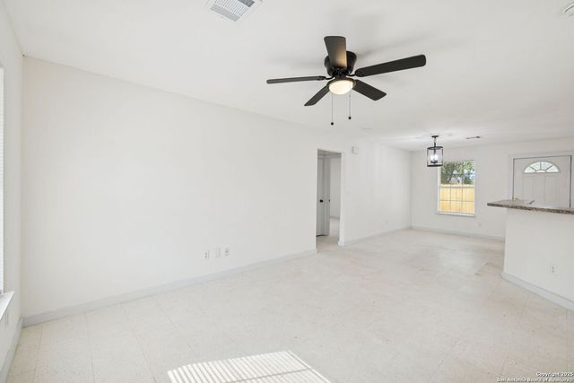 1349 Rivas St, San Antonio, TX 78207