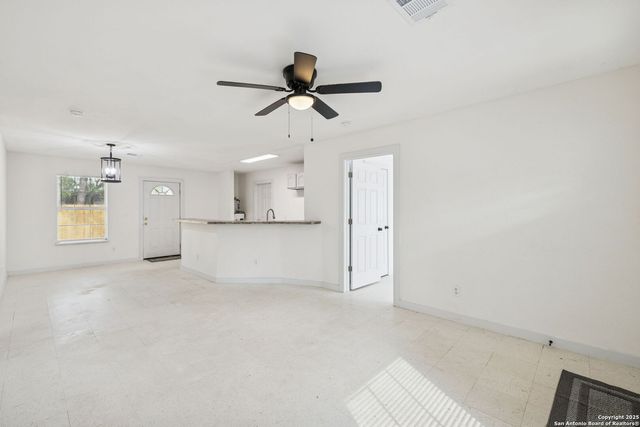 1349 Rivas St, San Antonio, TX 78207