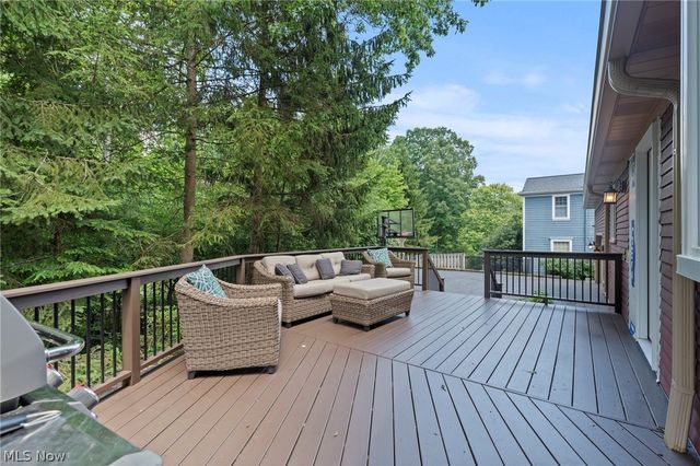 20 Solether Lane, Chagrin Falls, OH 44022