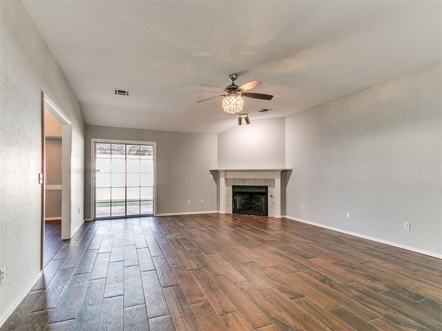 2000 Sunrise Drive, Moore, OK 73160