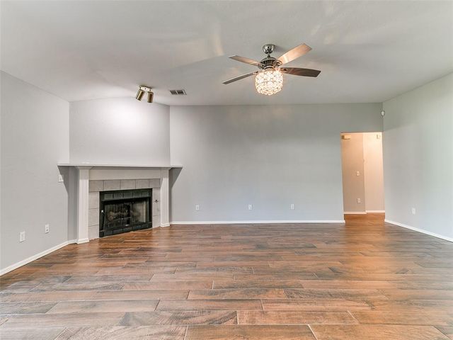 2000 Sunrise Drive, Moore, OK 73160