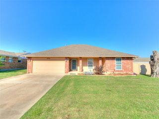 2000 Sunrise Drive, Moore, OK 73160