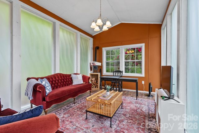 285 Glenaire Drive, Mars Hill, NC 28754