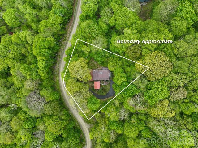 285 Glenaire Drive, Mars Hill, NC 28754