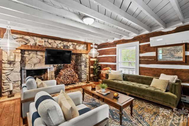 285 Glenaire Drive, Mars Hill, NC 28754