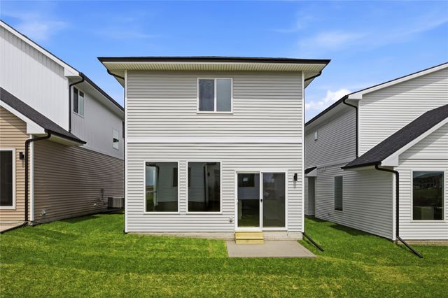 1422 NW 3rd Lane, Grimes, IA 50111