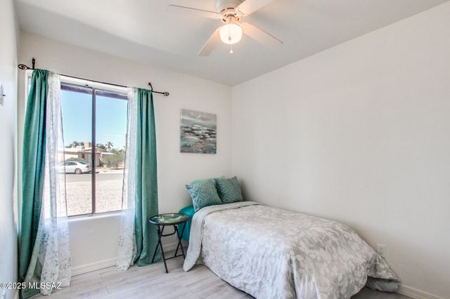 3725 W Brambly Drive, Tucson, AZ 85741