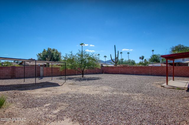 3725 W Brambly Drive, Tucson, AZ 85741