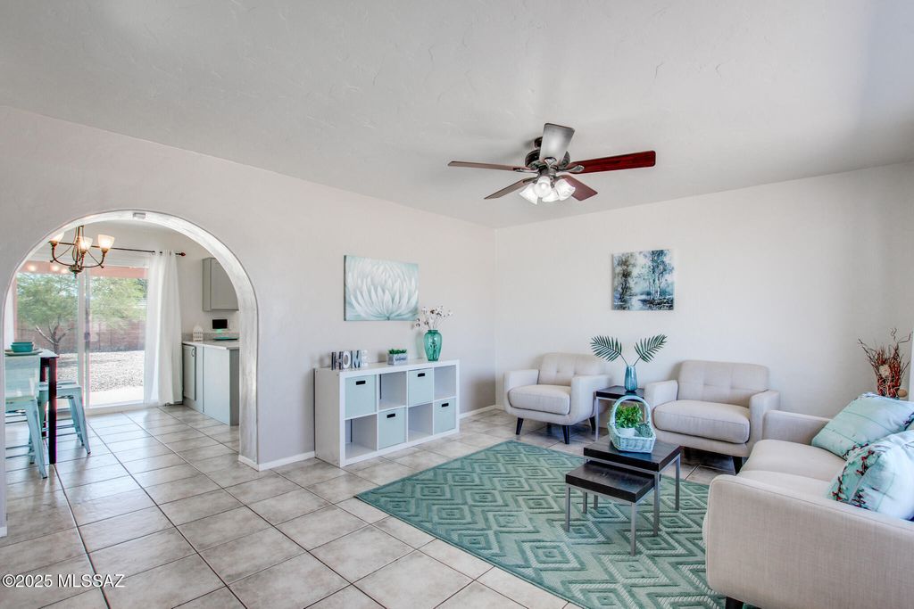 3725 W Brambly Drive, Tucson, AZ 85741