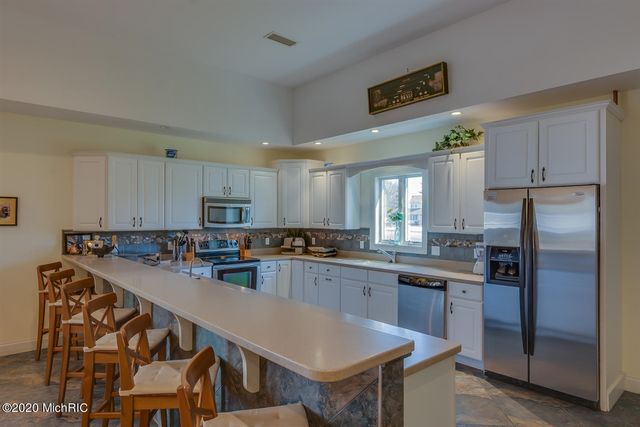 96 Diamond Point Lane, New Buffalo, MI 49117