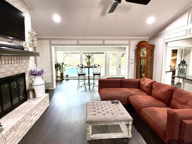 408 Lonestar Ln, Hideaway, TX 75771