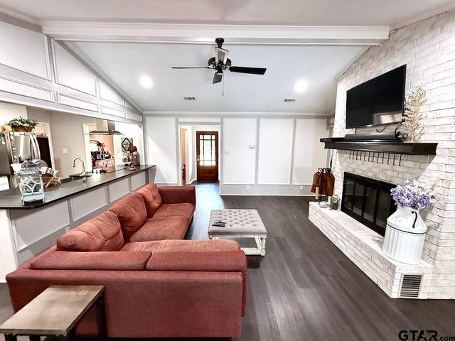 408 Lonestar Ln, Hideaway, TX 75771