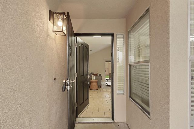 961 Countryside Dr, Turlock, CA 95380