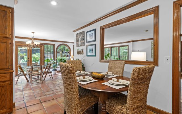 403 Dunsinane Road, Signal Mountain, TN 37377